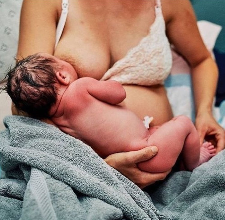 First breastfeeding shop after birth